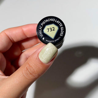 732 Pistachio Latte Gloss Cat Eye UV Nagellack 7ml Semilac