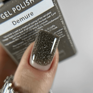 008 DEMURE - REFLECTIVE GEL POLISH 15ml HEYLOVE