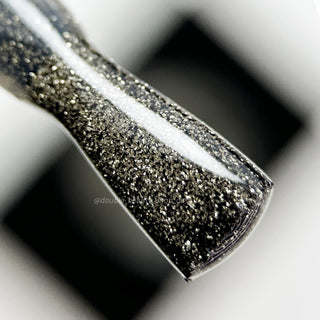 Shimmer Reflective - Top Coat (No Wipe) 10ml NAILS OF THE DAY