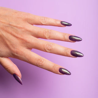 825 Cyber Violet - UV Nagellack 7ml Semilac