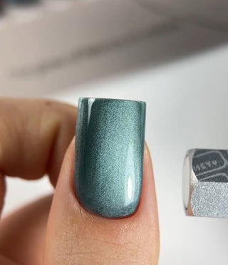 TWILL - Cat Eye GEL POLISH 15ml HEYLOVE